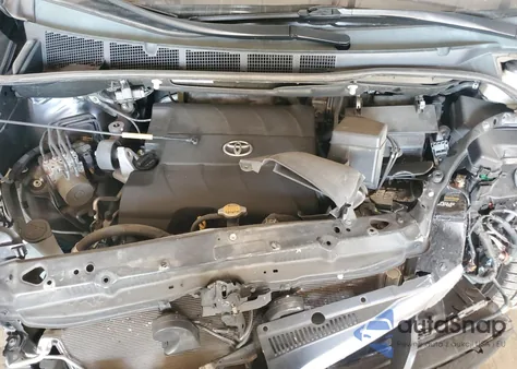 2015 Toyota Sienna Xle z USA, uszkodzony, nr VIN 5TDYK3DC8FS595849